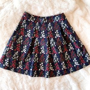 Brooks Brothers navy floral high waisted skirt with pockets. Knee length, size 8